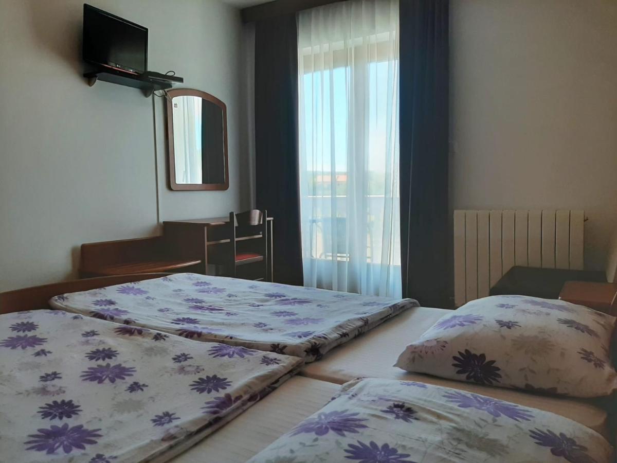Bed and Breakfast Pansion Katarina Malinska Exteriér fotografie